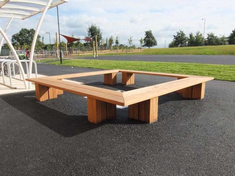 The Ashbourne Tree Seat 