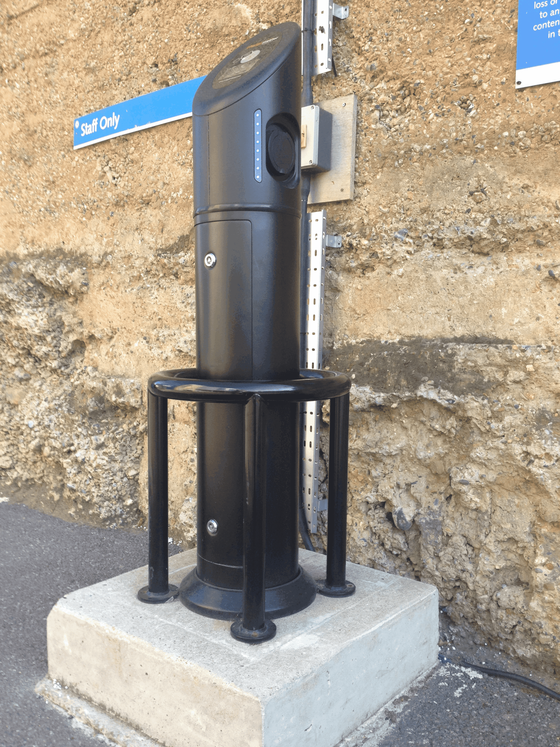 ‘Halo’ design EV protector - Image 3