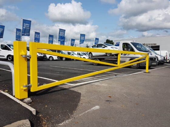 Heavy duty manual swing gate