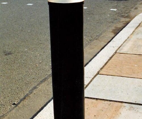 Hendon Bollard