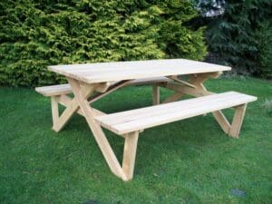 Picnic Table 
