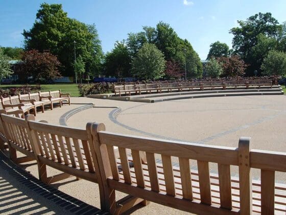 Seats & benches