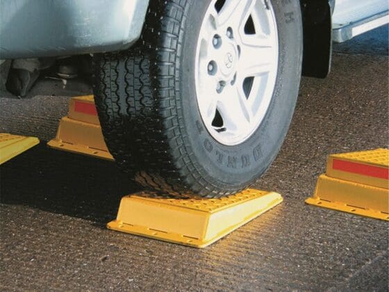 Surface Mounted Flow Plate