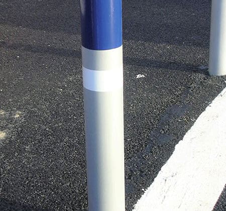 Contrast Bollard
